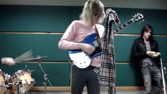 "please stop not loving me" super-rough demo смотреть онлайн