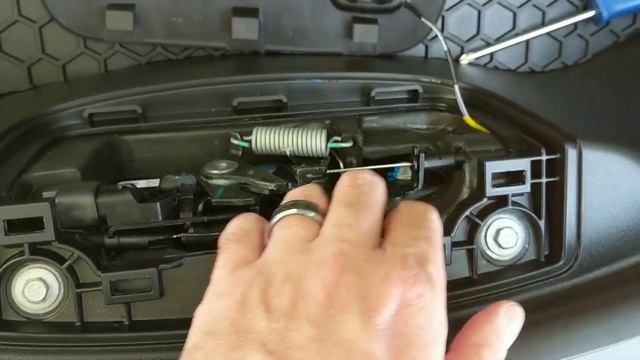 Tesla Model 3 Frunk Latch смотреть онлайн