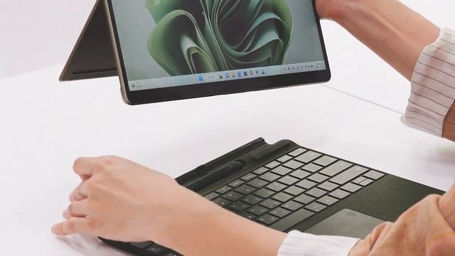 Microsoft Surface Pro 9 소개합니다 смотреть онлайн