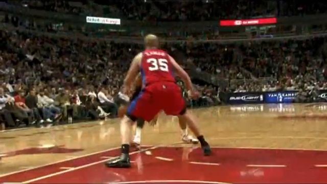 Taj Gibson Crossover and Posterize Chris Kaman [2.2.10] смотреть онлайн