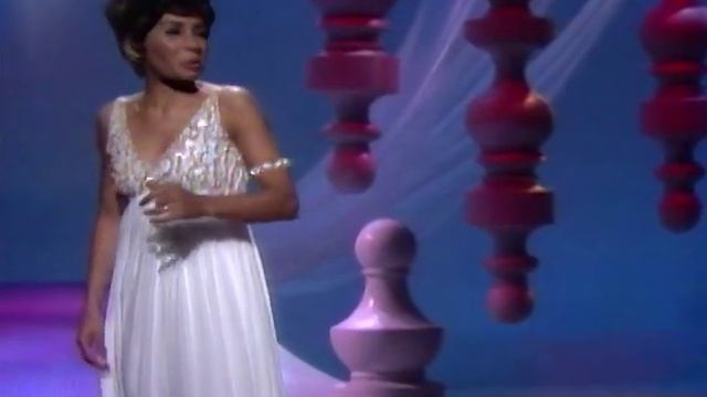 Shirley Bassey "Something's Coming" on The Ed Sullivan Show смотреть онлайн