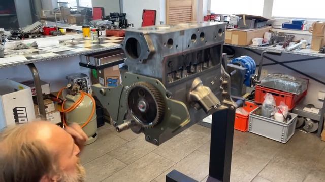 Restore your Willys Jeep | Camshaft Driven Gears Installation | M38A1 смотреть онлайн