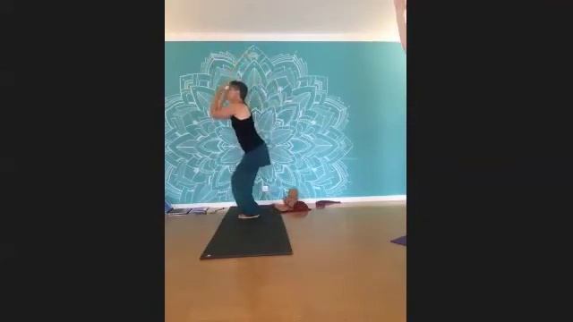 Vinyasa Flow with Lia 26 JUL 2020 смотреть онлайн