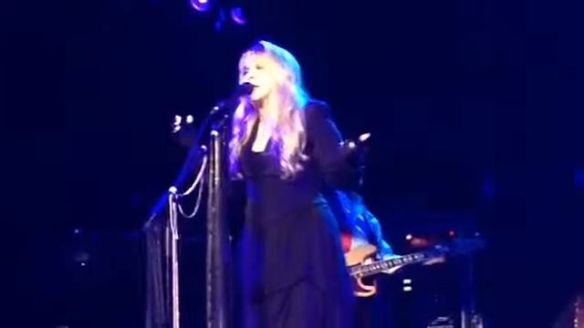 Sisters of the Moon clip (live in Oakland) смотреть онлайн