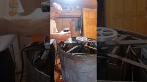 Установка электропривода ЭКС 220-280Р на старую ручную медогонку.