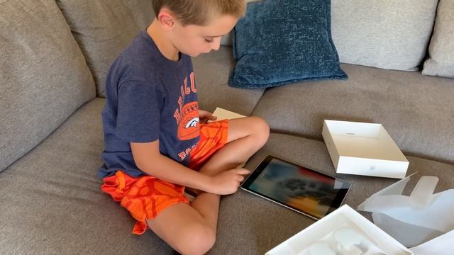 iPad 9 unboxing! смотреть онлайн