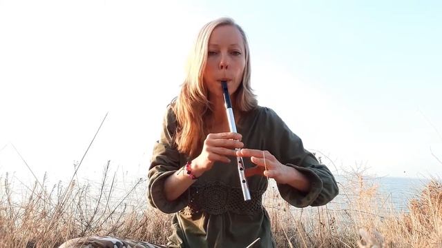 Старинная английская песня. Дуб, Терновник И Ясень смотреть онлайн