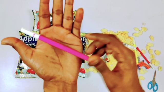 OMG Got Calculator Watch & Money inside Apple Snacks ! Free Gifts inside ! 5 rs Only смотреть онлайн