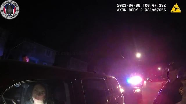 Entitled Woman Gets Window Smashed By Deputies смотреть онлайн