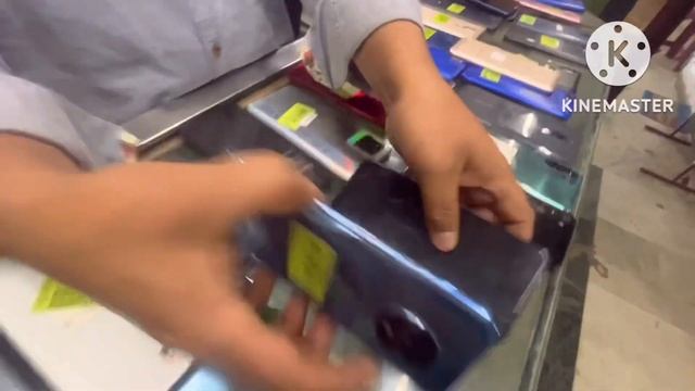 Second Hand Mobile Market in Guwahati / I Phone Only 5000/- смотреть онлайн