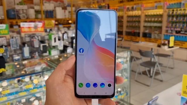 Trên tay Vivo Y33s : Helio G80, Camera 50Mp, pin 5000, sạc 18W смотреть онлайн