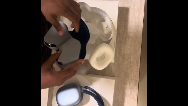 AirPods Max UNBOXING - Sky Blue @Apple смотреть онлайн