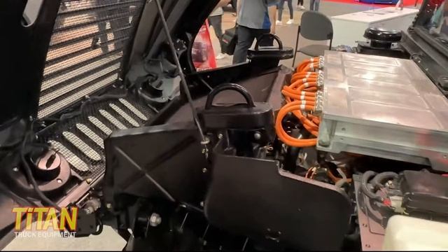 Hot or Not Hummer H1 EV Conversion - Titan Truck Spokane, WA at SEMA 2022 смотреть онлайн