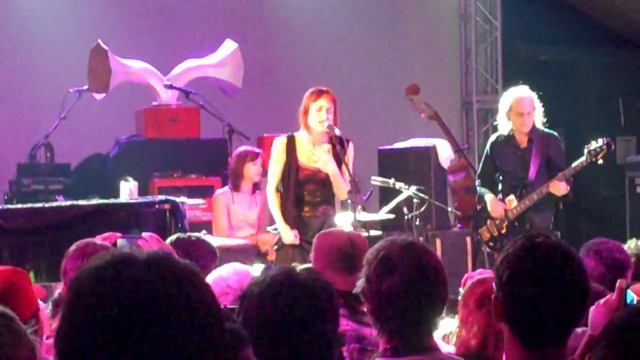 SXSW 2012 Fiona Apple - Fast as you can смотреть онлайн