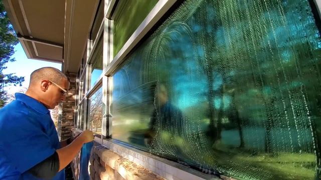 Learn How To Clean Windows | Perfect "S" Technique смотреть онлайн