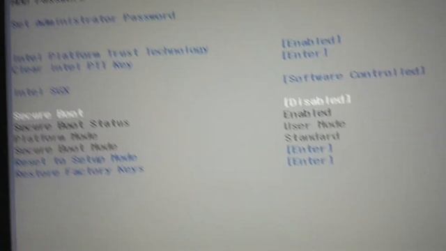 Secure Boot in latest Windows 10 OS 2018 how to disable it in BIOS. смотреть онлайн