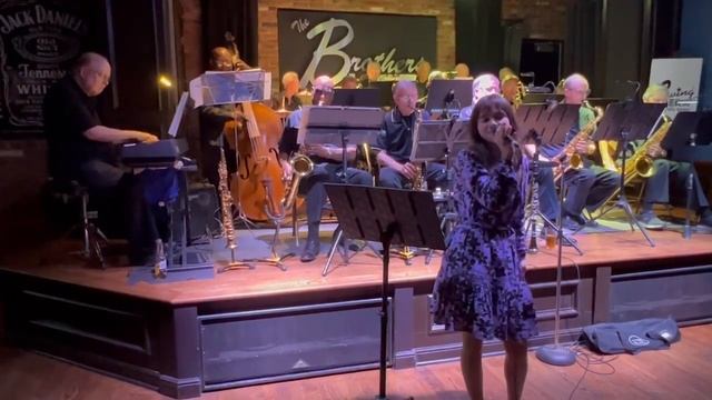 Swing Era Big Band with Ava Preston "You Make Me Feel So Young" 5/31/23 Brothers Lounge 3774 смотреть онлайн