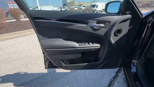 2023 Chrysler 300 Lee's Summit, Kansas City, Greenwood, Blue Springs, Raytown 38732 смотреть онлайн