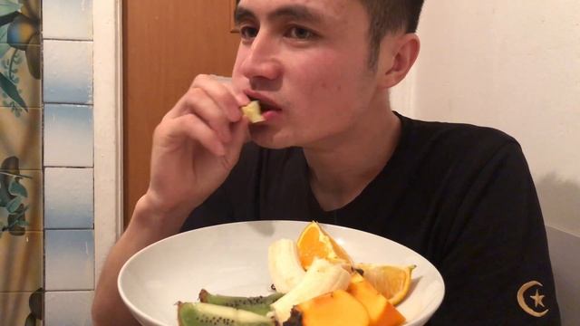 Vegetables 🥗, Mukbang bananas,apple,kiwi.#mukbang #eating смотреть онлайн