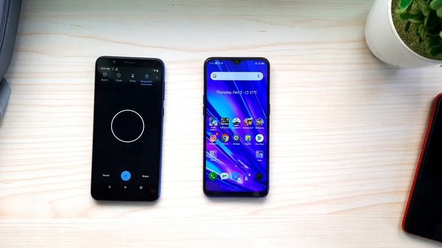 Realme 5s vs Realme 5 Pro: Speed Test | Display and Speaker Test! смотреть онлайн