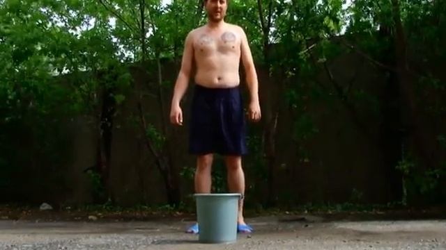 Ice Bucket Challenge. Вызов Павлу Ремнёву, Максиму Гончарову и Алексею Владимировичу. смотреть онлайн