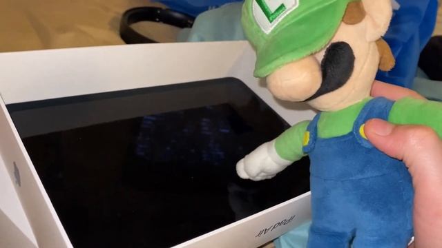 SMC Movie Luigi’s iPad смотреть онлайн