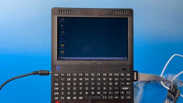 『Hand 386』レビュー！　令和に生まれた謎の携帯Windows95マシンの実力はいかに？ смотреть онлайн