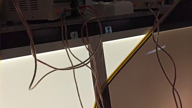 Testing electrochromic smart glass for cars. How it works. One of old version. смотреть онлайн