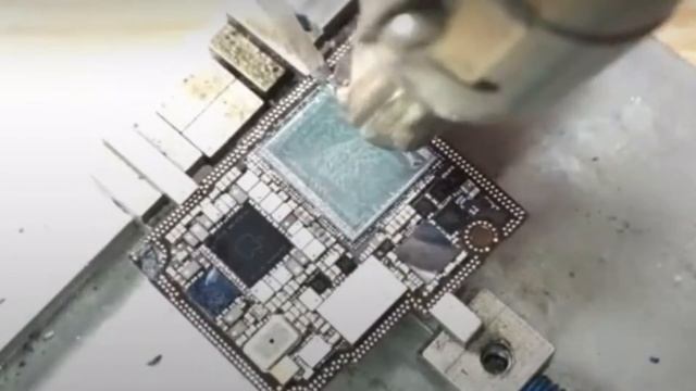 iPhone 11Pro Max SDRAM Replacement… смотреть онлайн