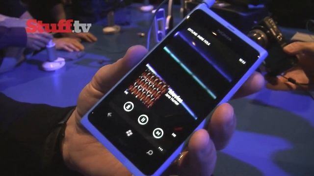 Nokia Lumia 800 video preview смотреть онлайн