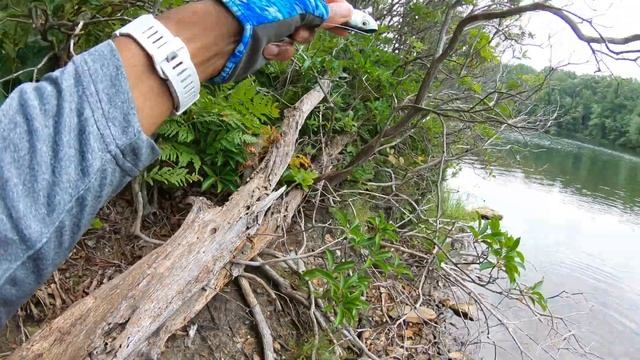 AWESOME DAY Fishing Summer Grass On My Favorite Tiny Boat {Pelican Bass Raider 10e} смотреть онлайн