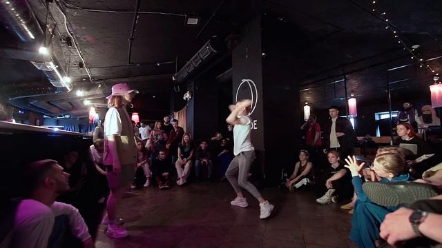 ELECTRO PRO 1/4 | BERDA vs GAVR | TESLA DANCE CONTEST смотреть онлайн
