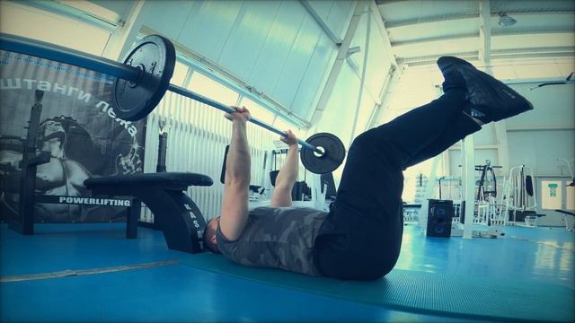 ПОСЛЕ этого ты будешь ЖАТЬ МНОГО! | Жим лежа узким хватом на полу | Необычное упражнение на ТРИЦЕПС смотреть онлайн