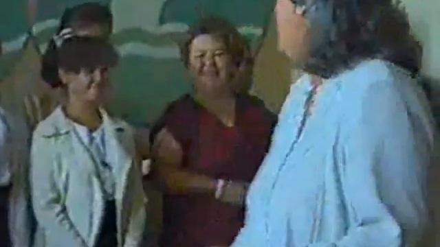 Шушталеп. Школа №24 1998 г. 1 сентября "Линейка" смотреть онлайн