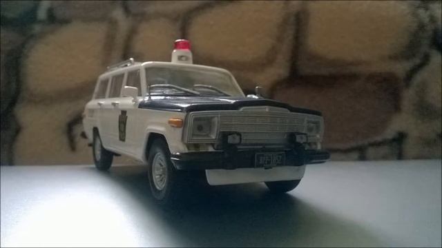 Unboxing Diecast Model Jeep Wagoneer Police USA by IXO 1:43 смотреть онлайн