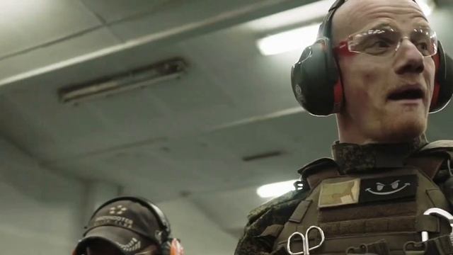 Канухин и Колокольников - А я люблю военных смотреть онлайн