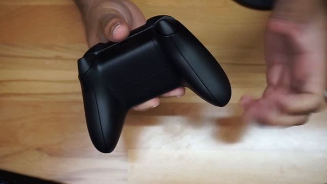 Xbox Core Wireless Controller Carbon Black Review смотреть онлайн