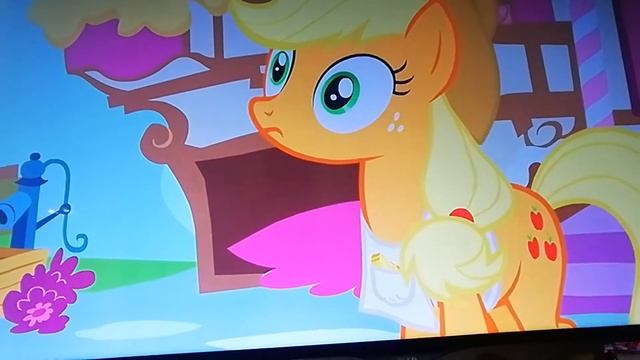 Apple bloom trying to find her special talent!! смотреть онлайн