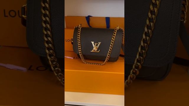 LV 🥰🥰 смотреть онлайн
