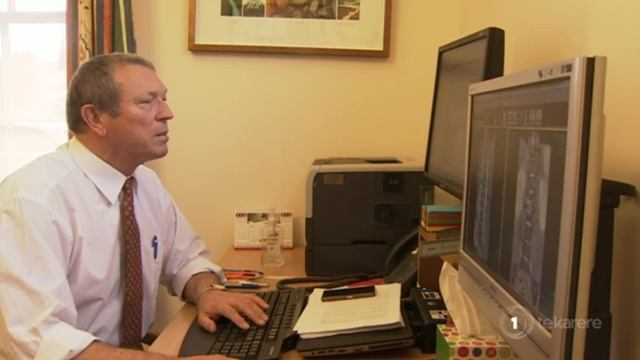 Knowledge of te reo treasured by Dr John Malloy смотреть онлайн