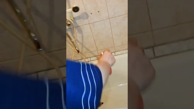 Клопы в Печенгской ЦРБ -часть 2. Дизинфекция. Включать субтитры. смотреть онлайн