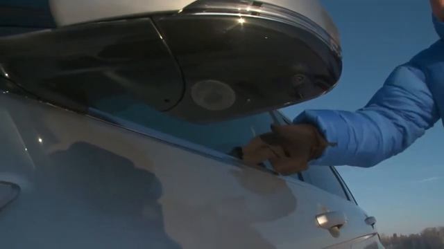 Winter Preparation Tips from Land Rover UK смотреть онлайн