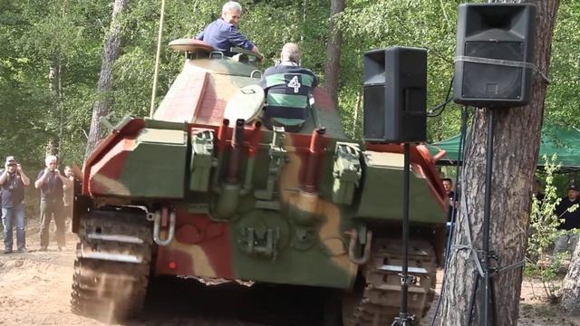 Panther tank Overloon / Panzerkampfwagen V #2 смотреть онлайн