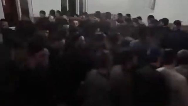 Адам Бештоев. Мощный зикр в плиеве смотреть онлайн