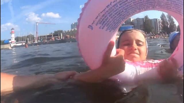 Алексей в детском саду а потом на пляж.