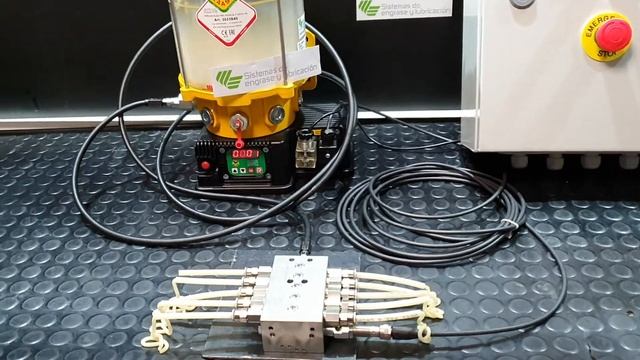 Sistema de engrase automático Raasm por ciclos смотреть онлайн