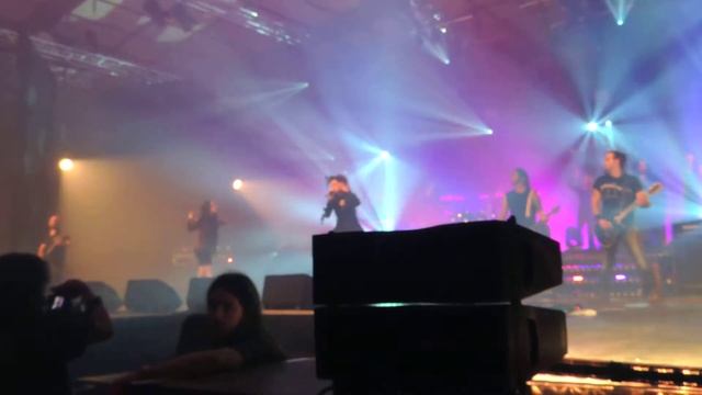 Eve's Apple - Show must go on @MFVF11 смотреть онлайн