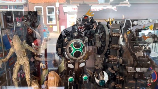 Toy Hunt The Spacebridge Store A Treasure Trove of Retro Toys смотреть онлайн