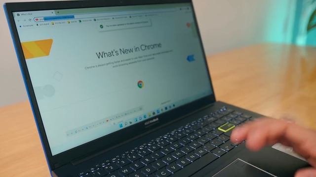 Windows 11 on 5 Years Old PC vs 2021 Laptop ! 😱 How to Install смотреть онлайн