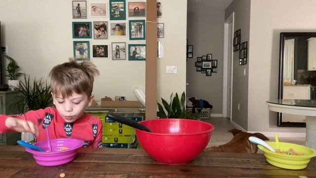 Cereal Time: Kellogg's Mashups Apple Jacks + Frosted Flakes! смотреть онлайн